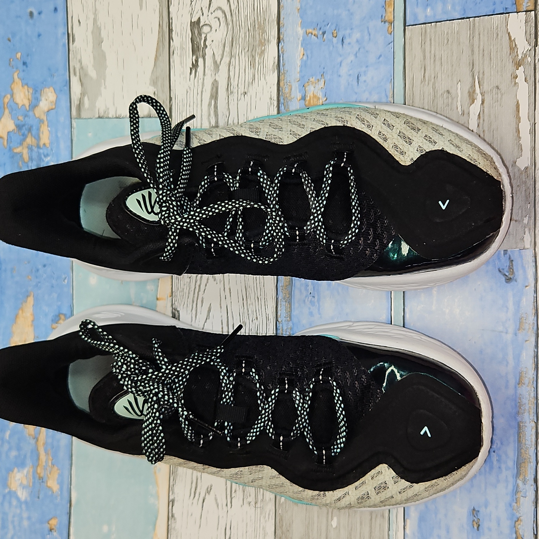 Size 9.5 - Under Armour Curry 11 Low Future Curry